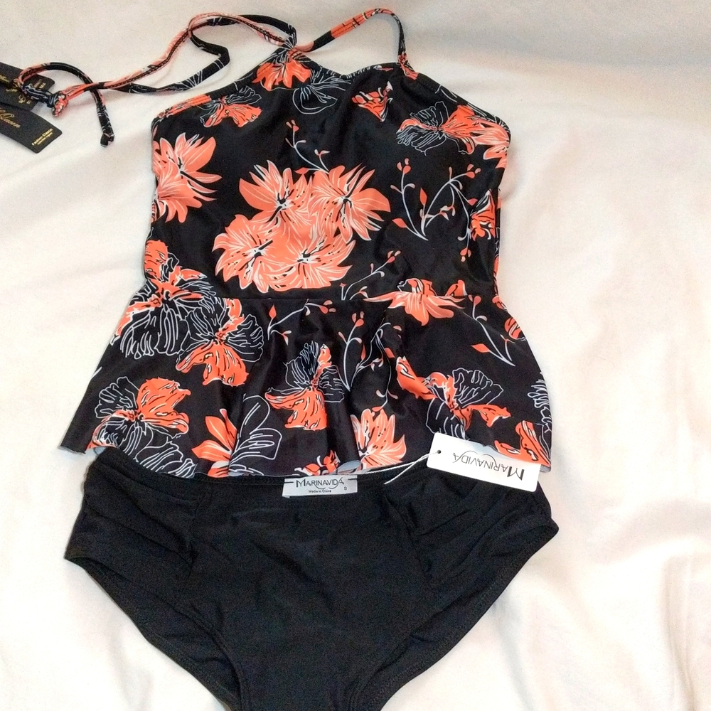 New- Women's tankini bathing suit size small